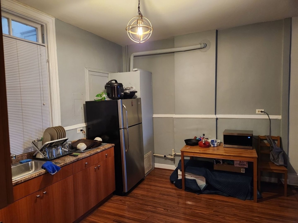 1156 W Grand Avenue - Photo 2