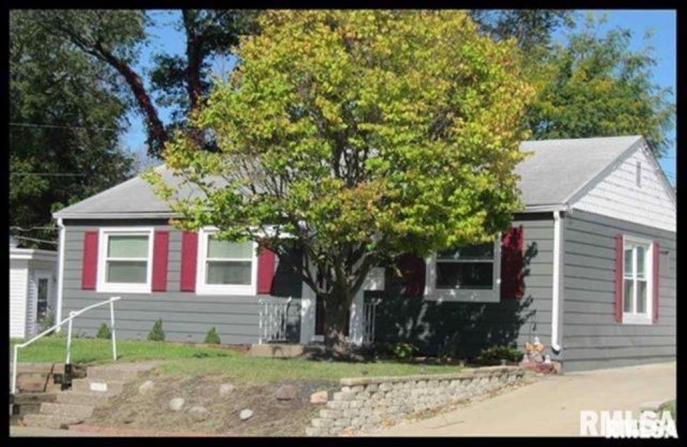 950 40th Street - Photo 0
