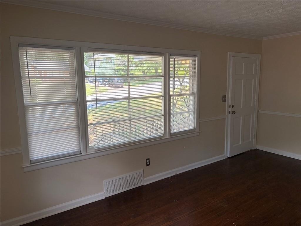2064 Montrose Drive - Photo 2