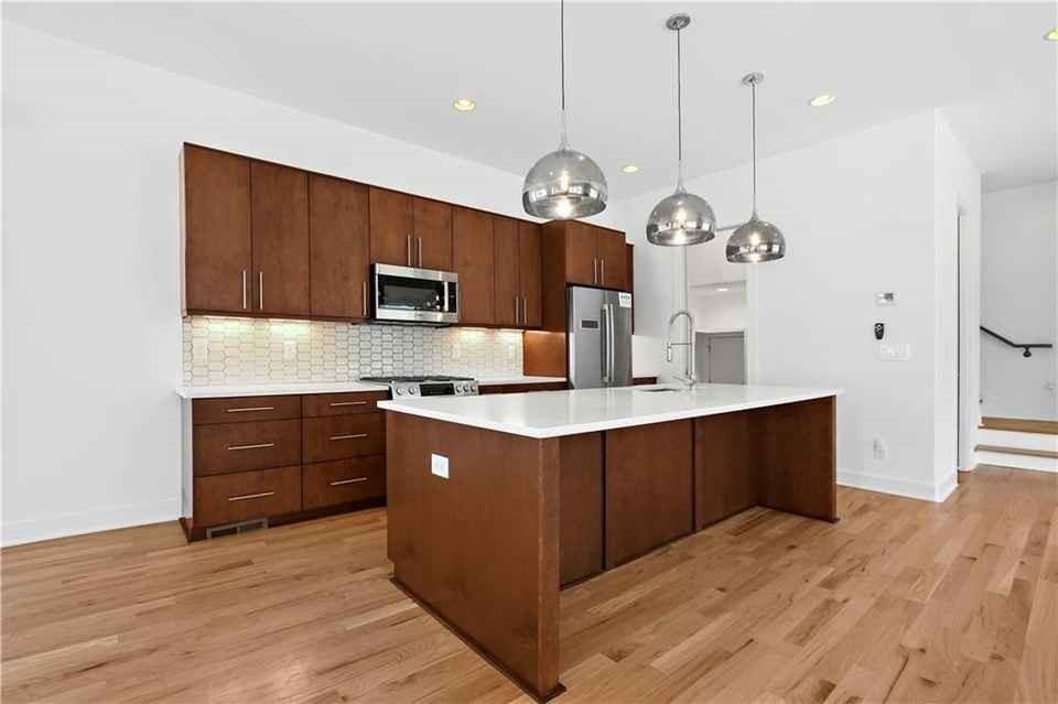 669 East Avenue Ne - Photo 8