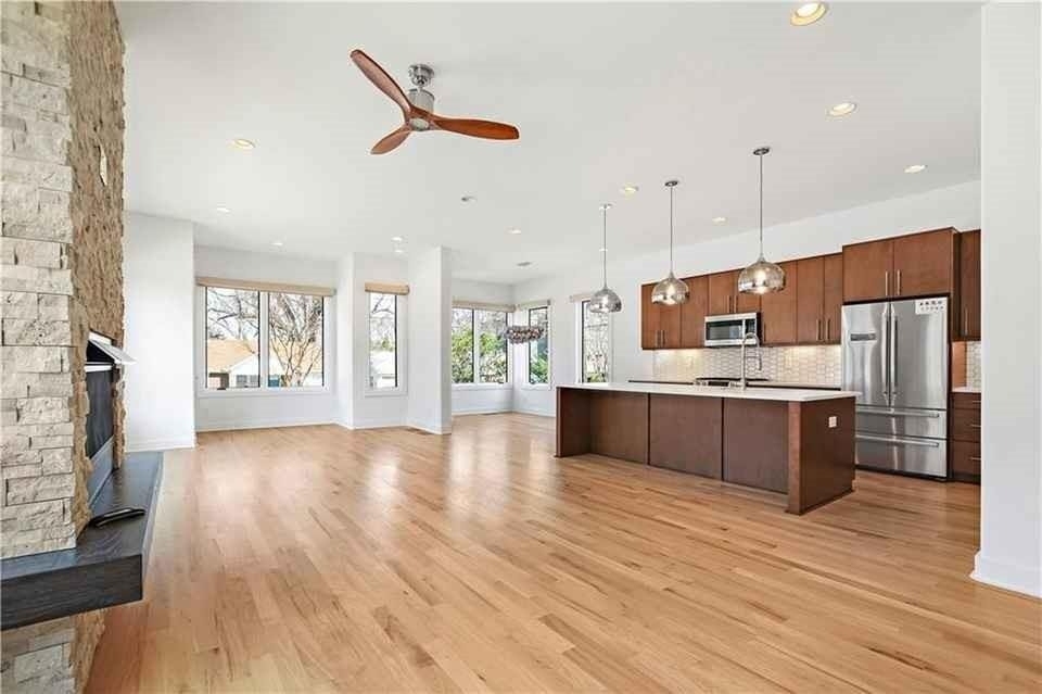 669 East Avenue Ne - Photo 5