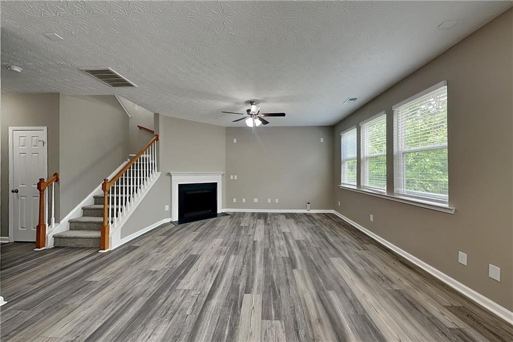 1517 Briarfield Way - Photo 1
