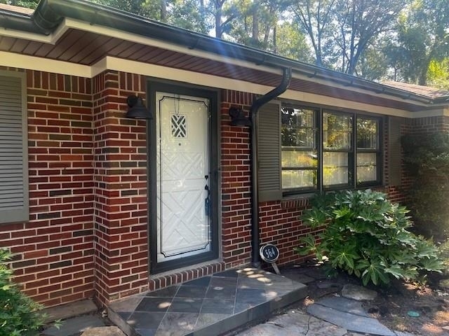 564 Wimbledon Road Ne - Photo 1