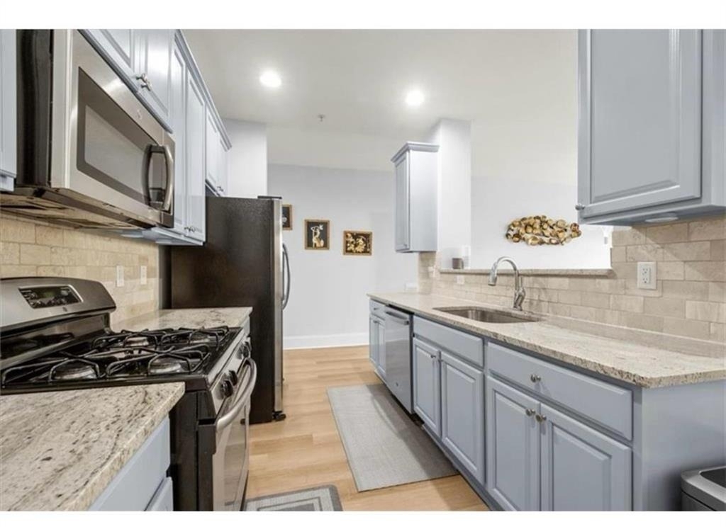 2304 Oakton Place Se - Photo 7