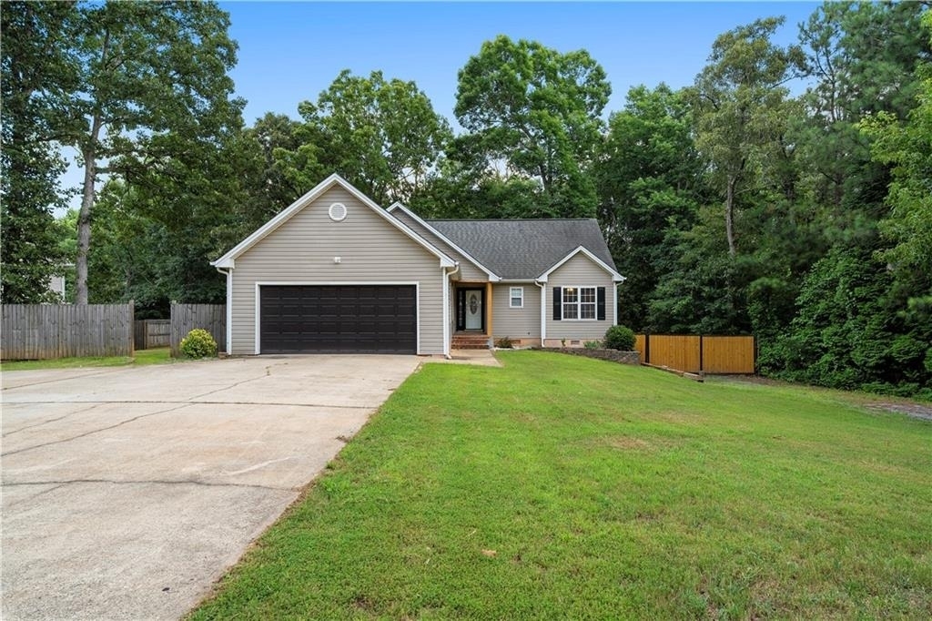 141 Poplar Way - Photo 1