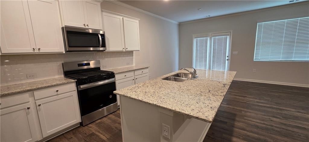 3370 Greyton Drive - Photo 3