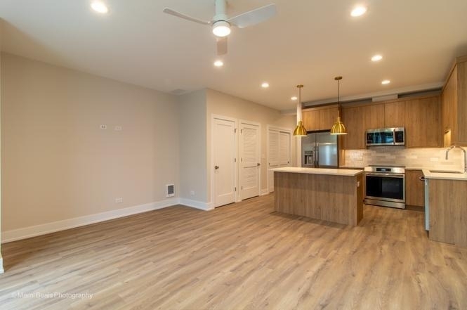 507 E 60th Street - Photo 2