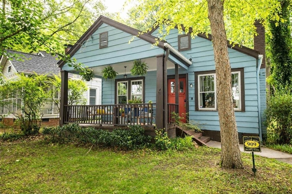 909 Austin Avenue Ne - Photo 4