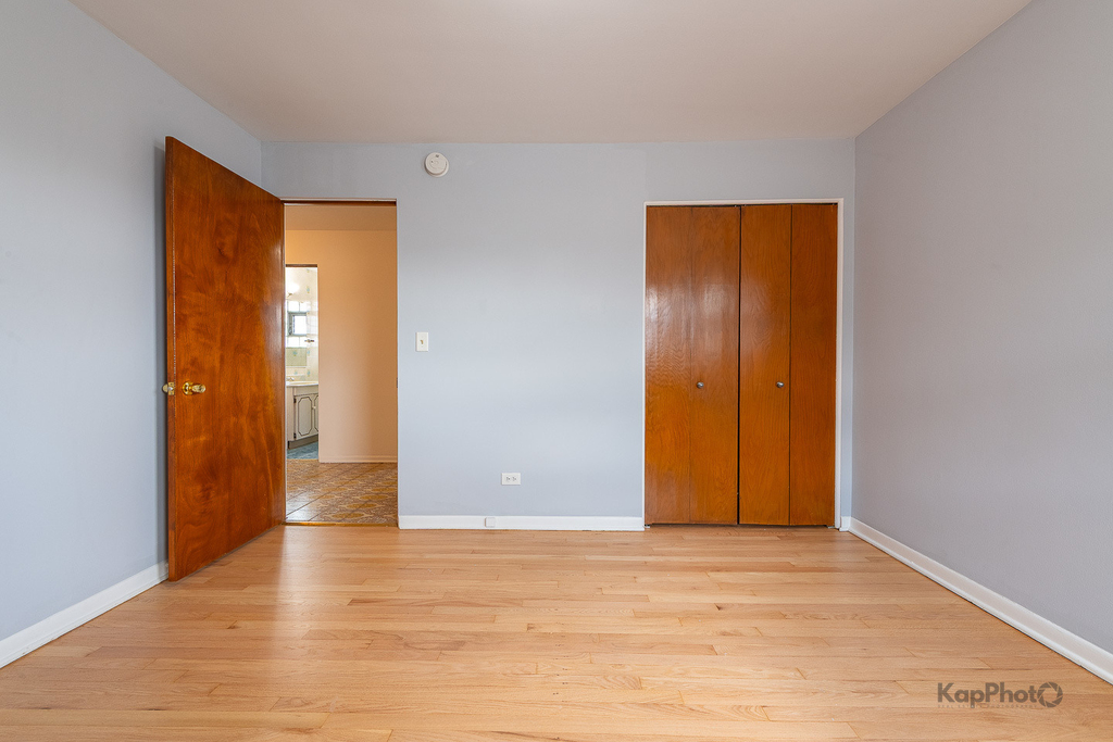 8417 W Berwyn Avenue - Photo 17