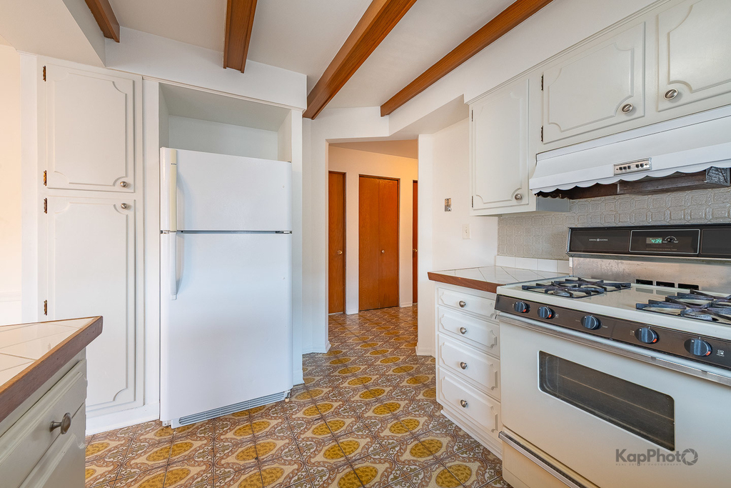 8417 W Berwyn Avenue - Photo 9