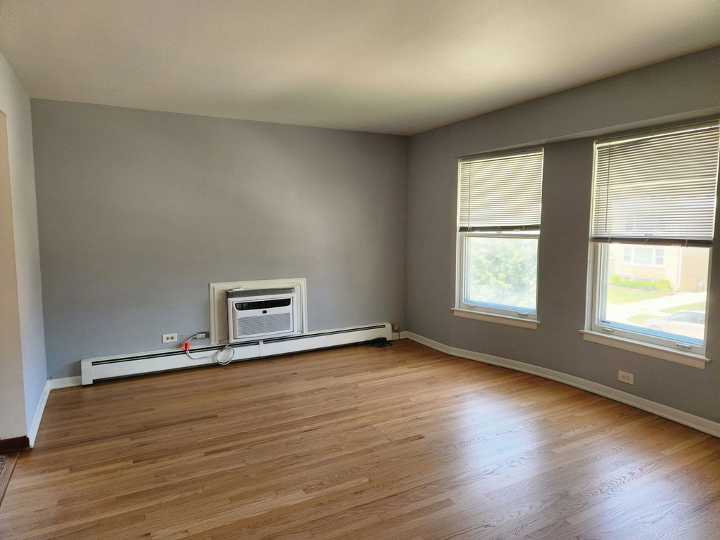 8417 W Berwyn Avenue - Photo 4