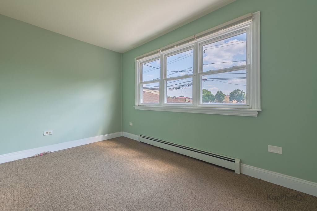 8465 W Berwyn Avenue - Photo 12