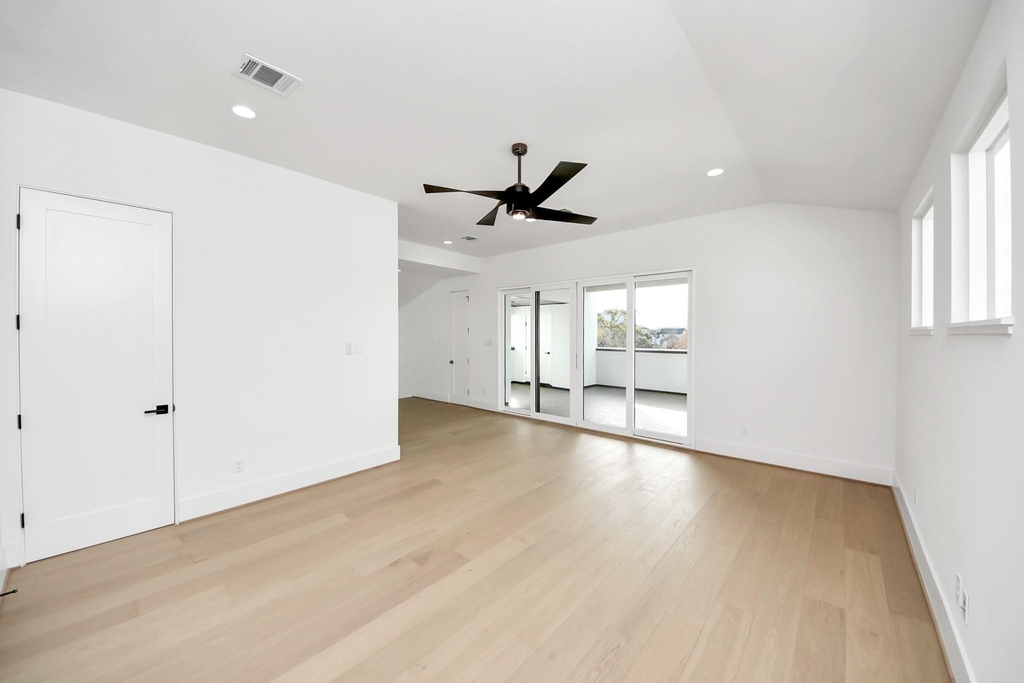 2232 Swift Boulevard - Photo 32
