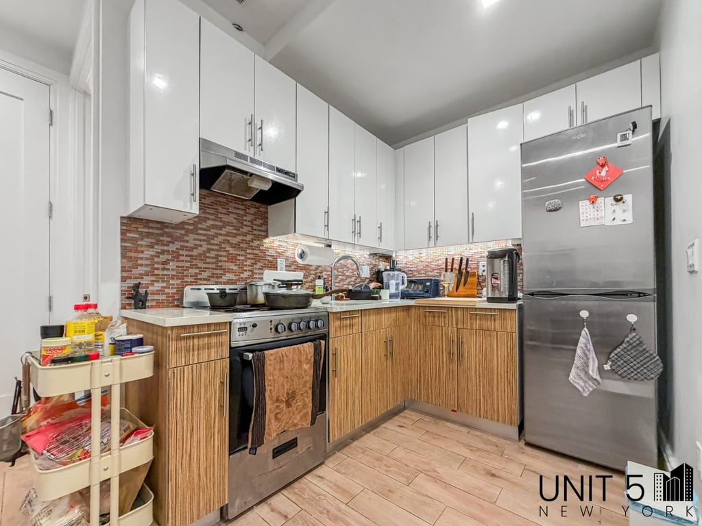 345 Eldert Street - Photo 0