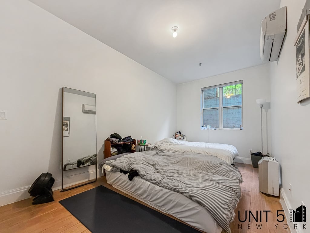 345 Eldert Street - Photo 7