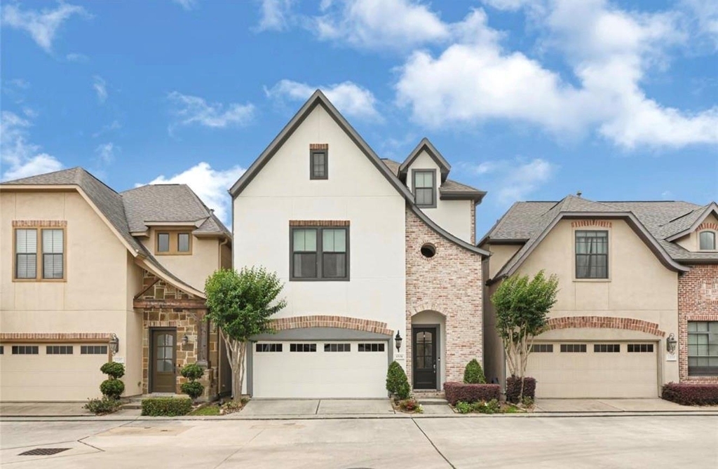 1531 Woodbend Park W - Photo 0