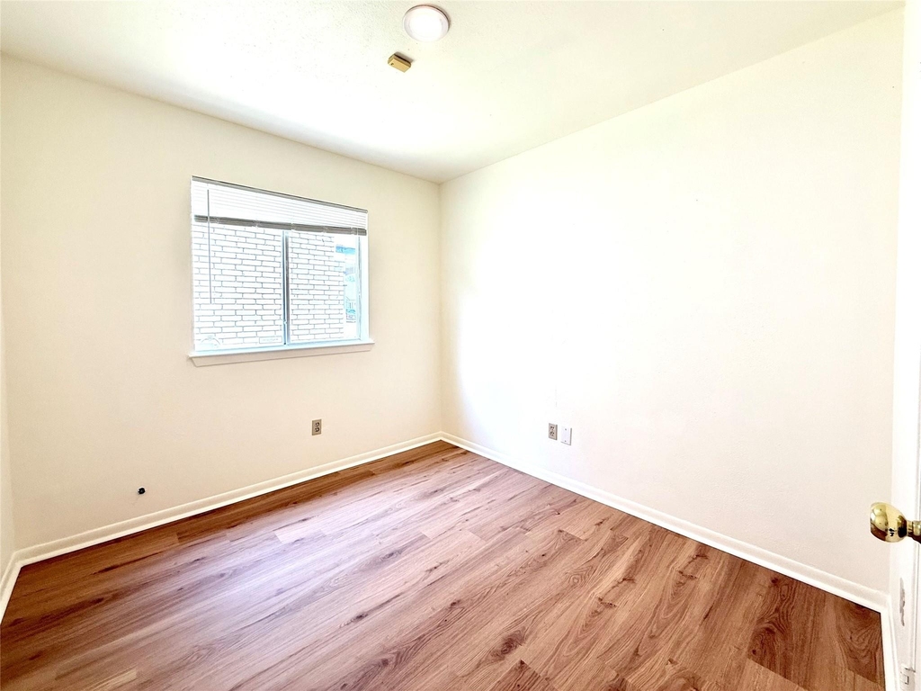 9631 Secretariat Drive - Photo 16