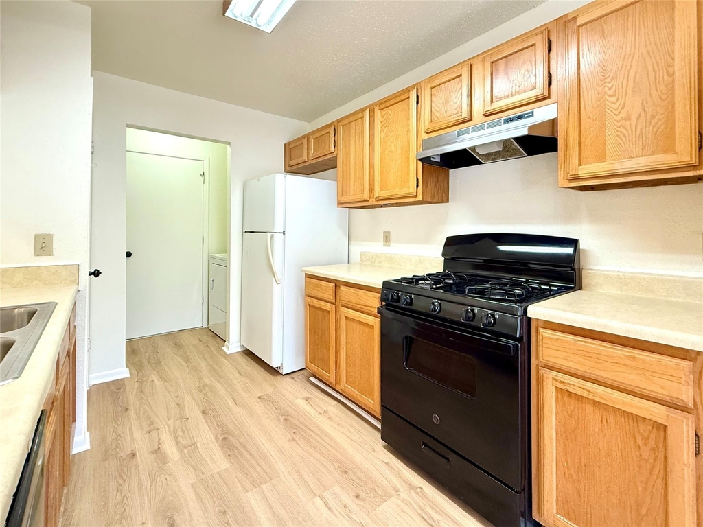 9631 Secretariat Drive - Photo 8