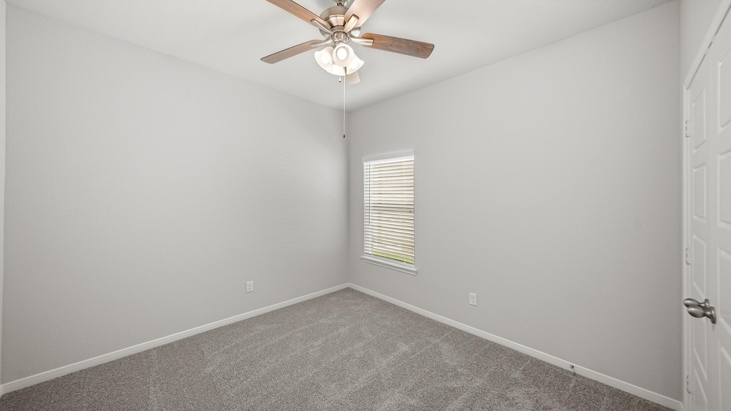 5015 Lady Morgan Drive - Photo 6