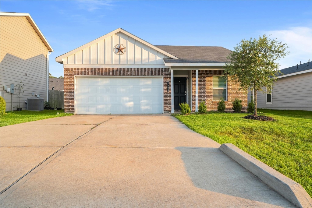 15638 Del Norte Drive - Photo 0