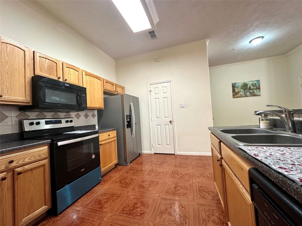 2710 Grants Lake Boulevard - Photo 11