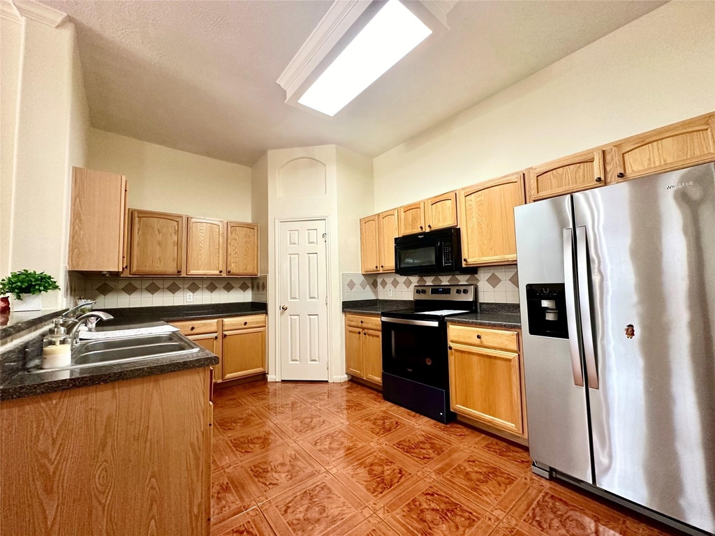 2710 Grants Lake Boulevard - Photo 7