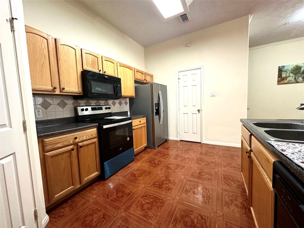 2710 Grants Lake Boulevard - Photo 9
