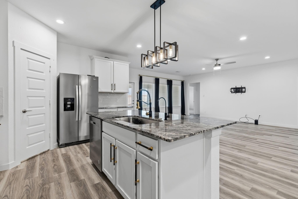 31514 Avebury Lake Lane - Photo 3