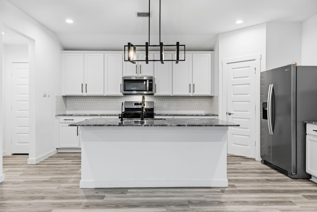 31514 Avebury Lake Lane - Photo 4