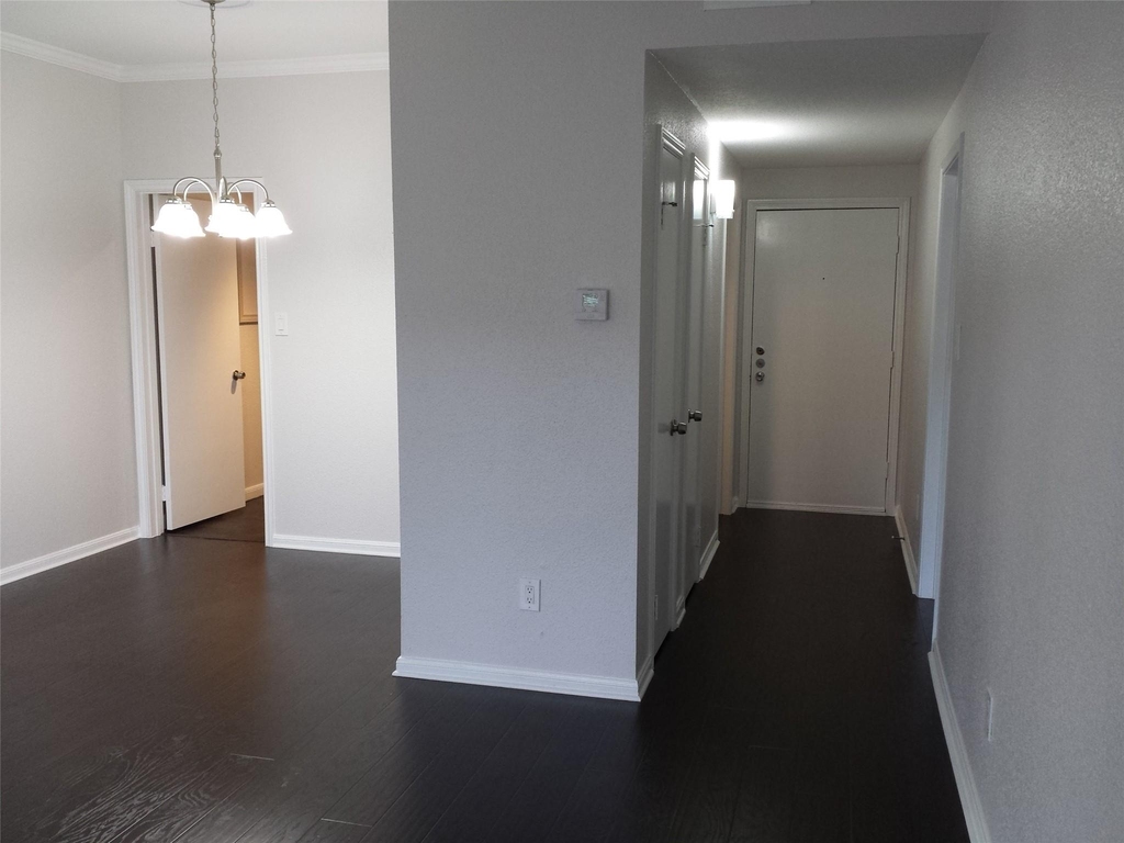 2400 N Braeswood Boulevard - Photo 4