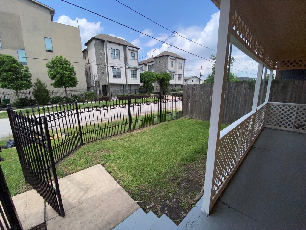 1517 Summer Street - Photo 4