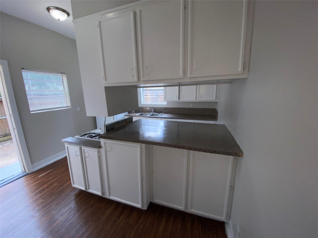 1517 Summer Street - Photo 12
