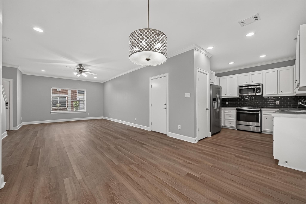 5951 S Loop E - Photo 27