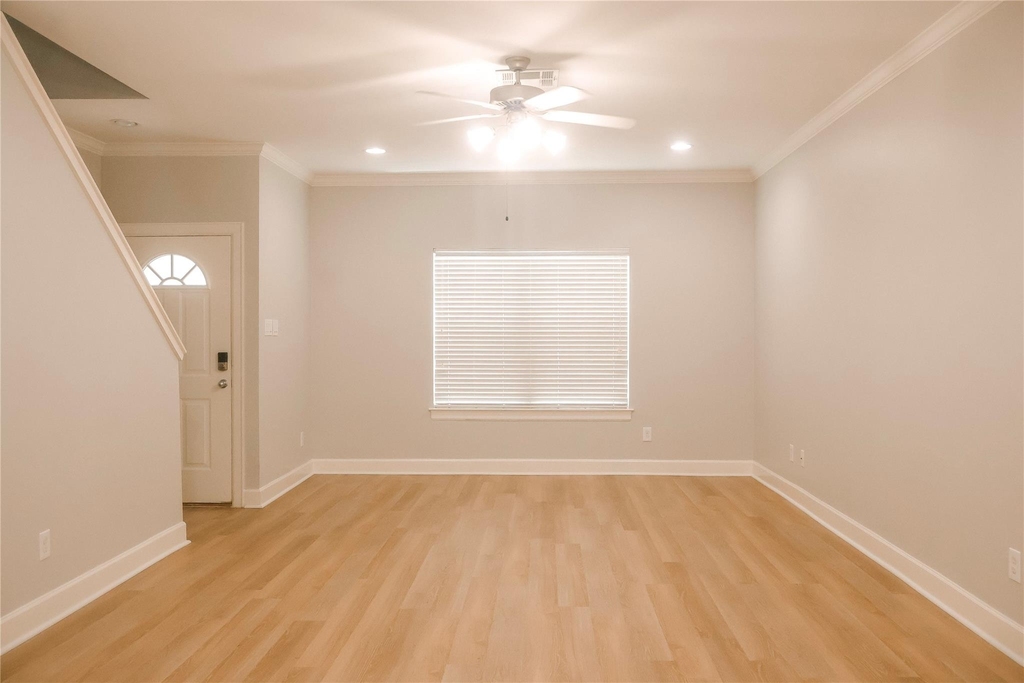 5951 S Loop E - Photo 4
