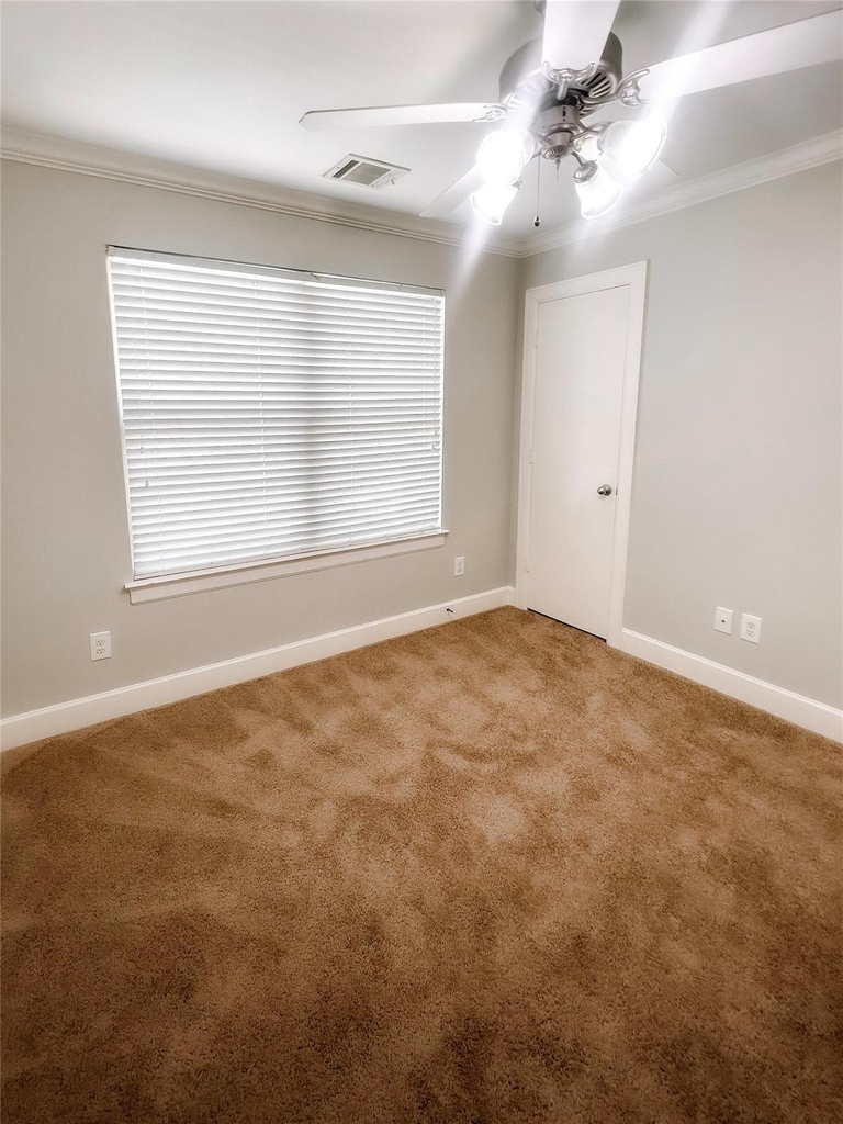 5951 S Loop E - Photo 8