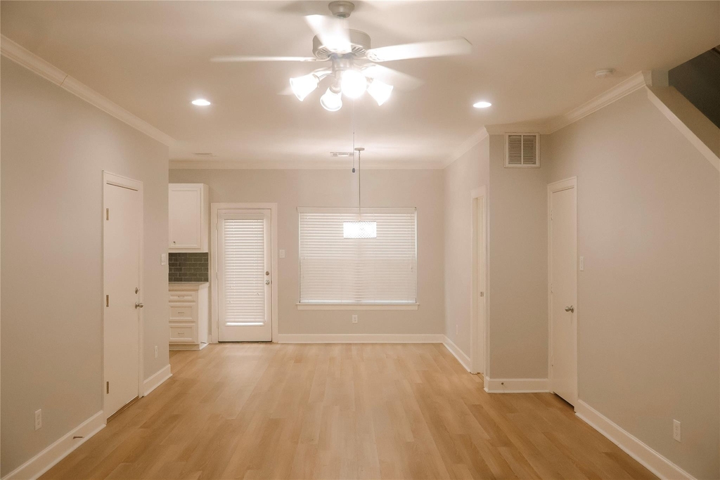 5951 S Loop E - Photo 3