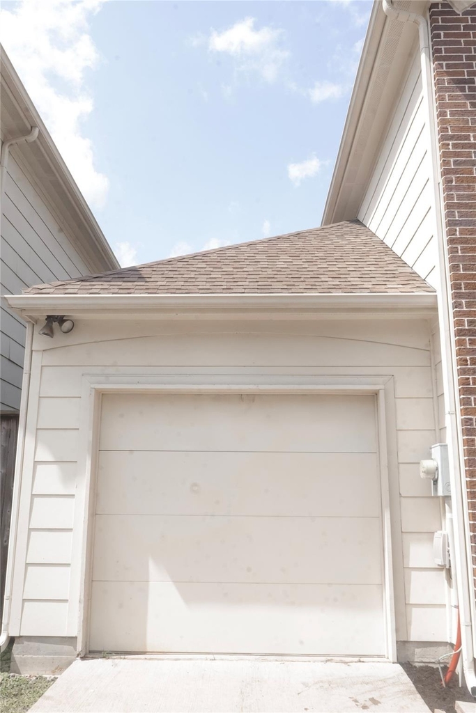 5951 S Loop E - Photo 2