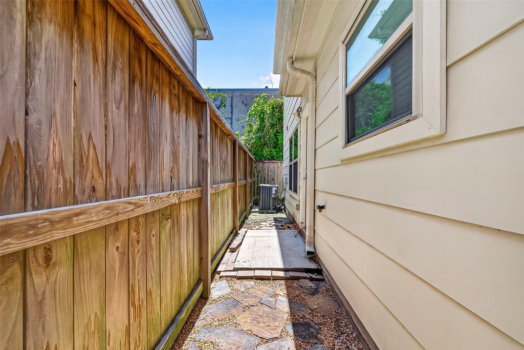 5951 S Loop E - Photo 31