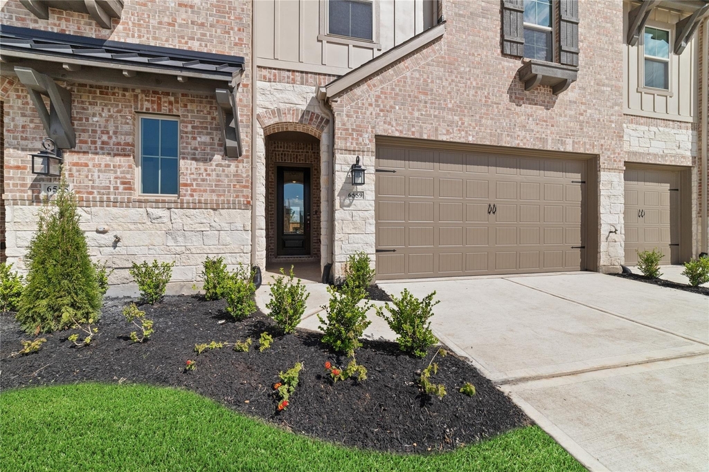 6559 Scarlet Pond Lane - Photo 1