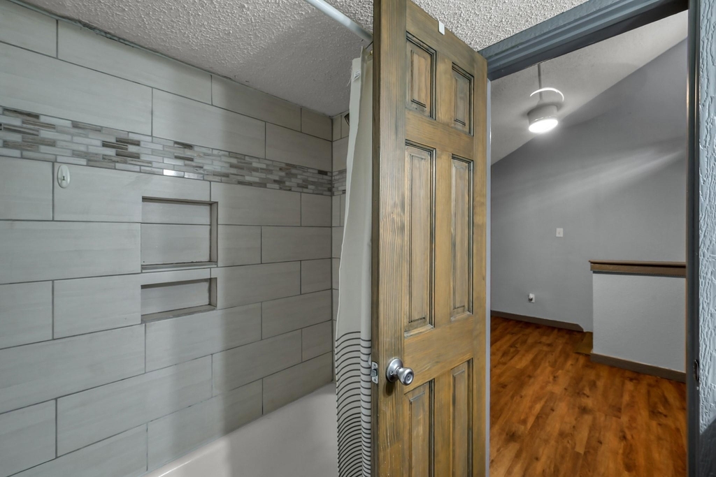 12900 Walden Road - Photo 15