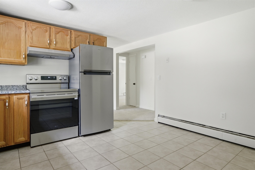 289 Derry - Photo 2