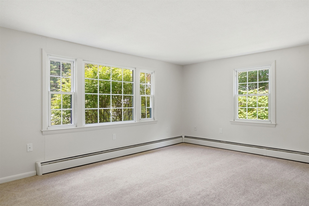 289 Derry - Photo 6
