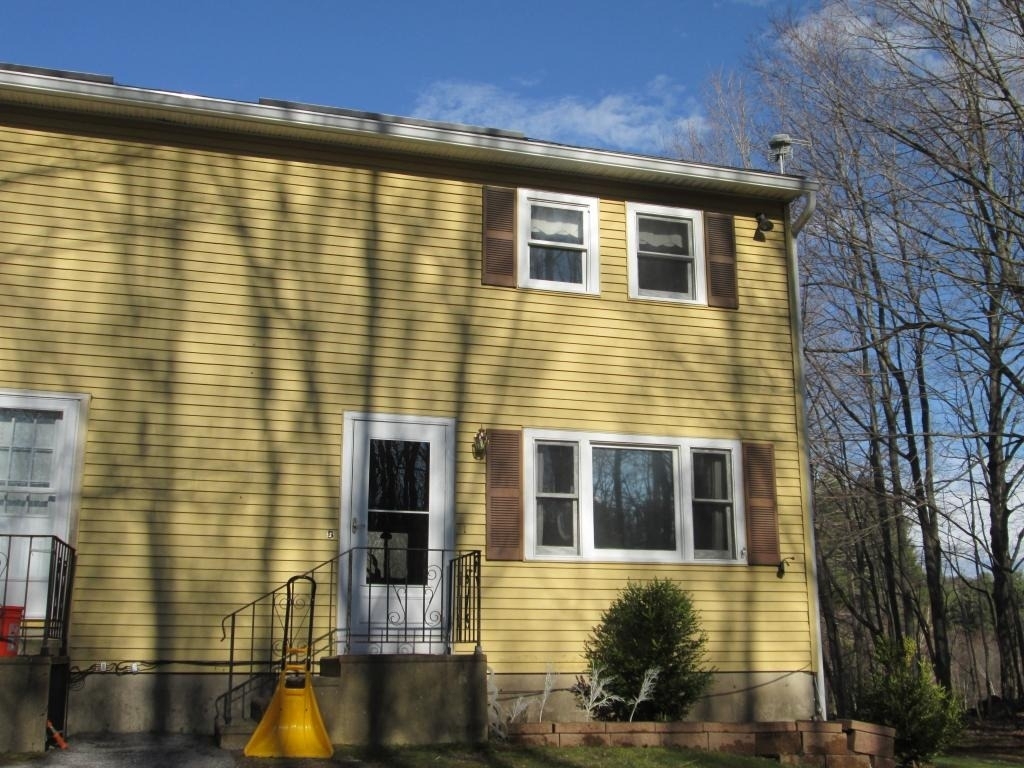 26 Twist Hill - Photo 0