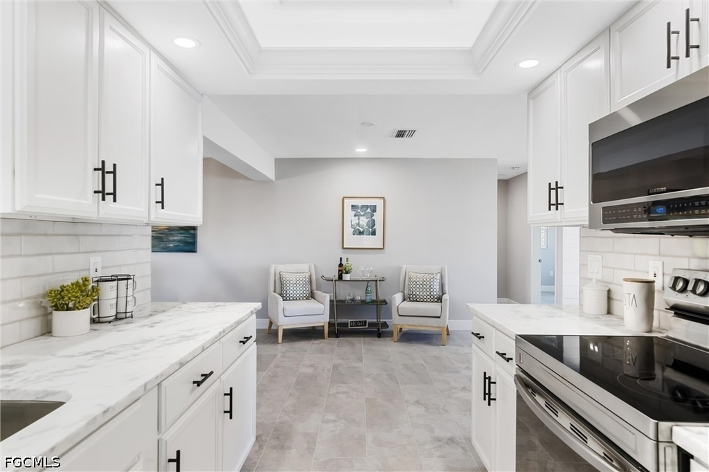 1003 April Lane - Photo 6