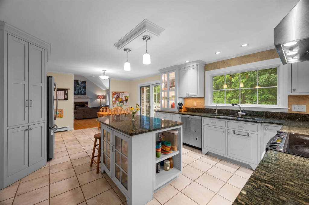 16 Lamington Hill - Photo 4