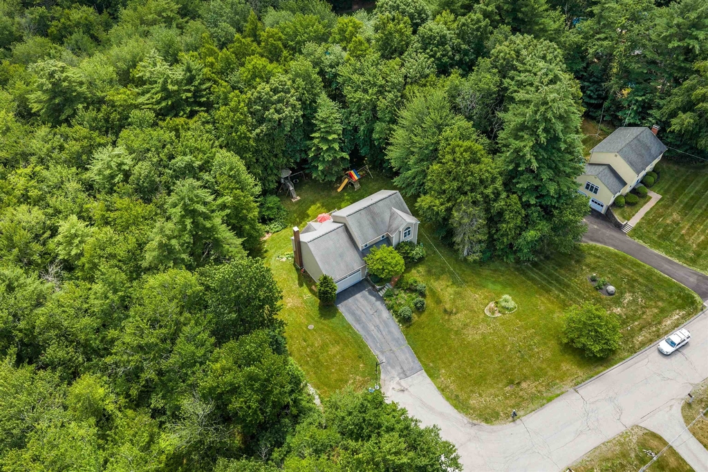 16 Lamington Hill - Photo 2