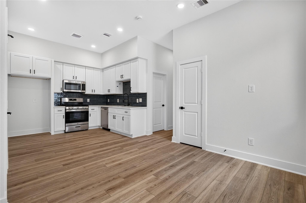 4822 Creekmont Drive - Photo 5