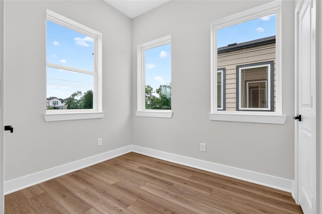 4822 Creekmont Drive - Photo 10
