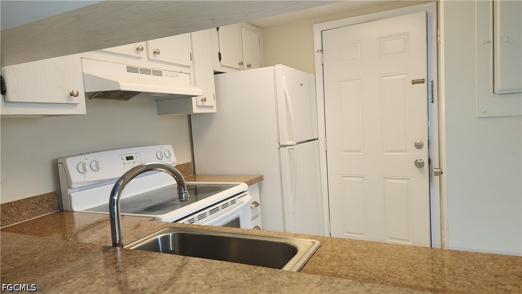 3277 Royal Canadian Trace - Photo 2