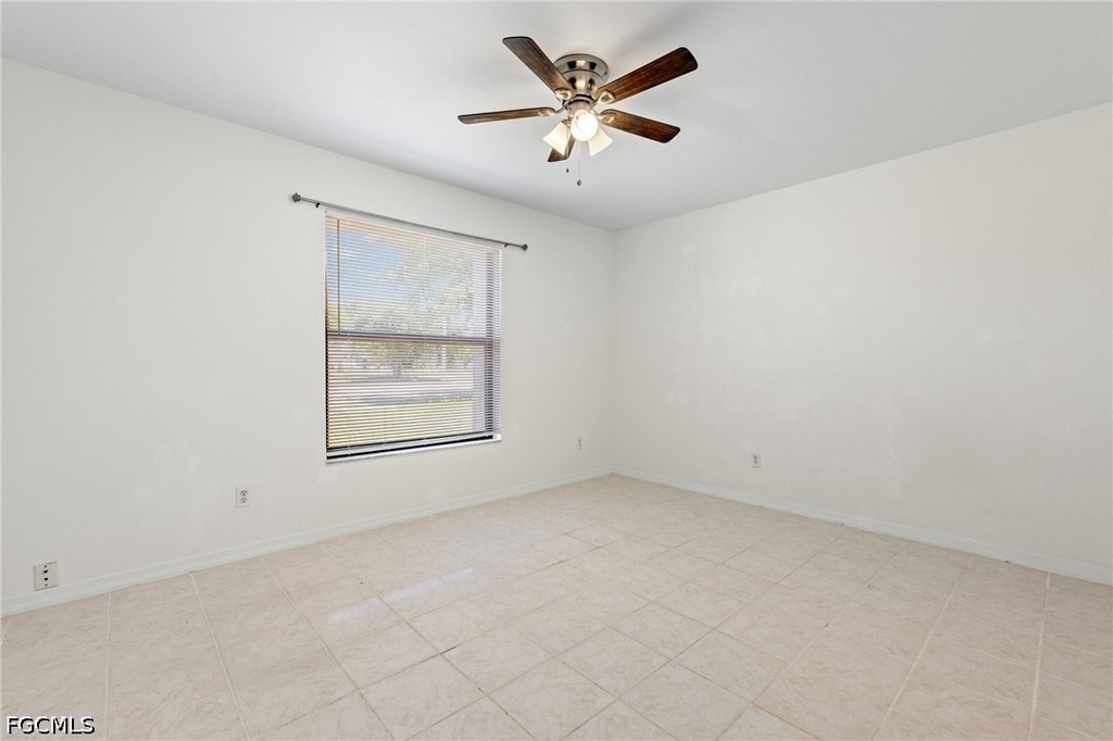 1944 Country Club Boulevard - Photo 14